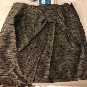 Tres Carman Bow Skirt